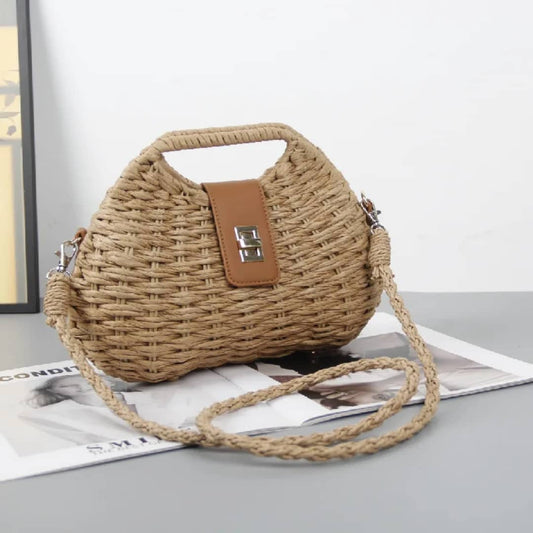 Découvrez nos sacs en paille tressés en édition limitée